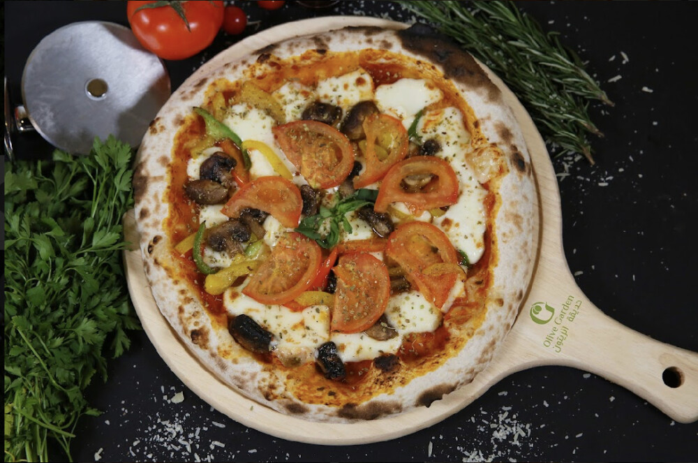 بيتزا الخضار/Vegetable pizza